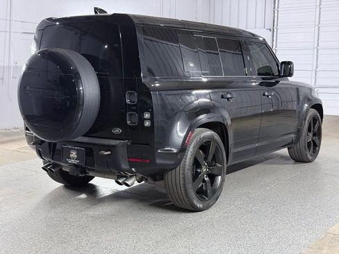 Used 2023 Land Rover Defender 110 V8 AWD/4WD image 9