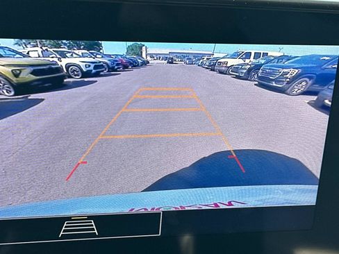 Certified 2024 Chevrolet Trax RS w/ Sunroof Package FWD image 26