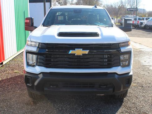 Used 2024 Chevrolet Silverado 3500 W/T w/ WT Convenience Package image 3