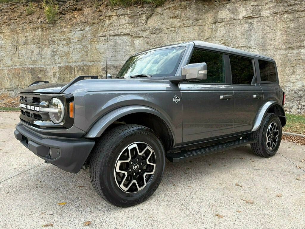 Used 2022 Ford Bronco Outer Banks AWD/4WD image 16