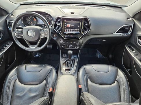 Used 2019 Jeep Cherokee Limited image 28