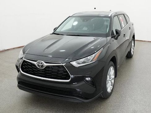 New 2026 Toyota Highlander Limited AWD/4WD image 3