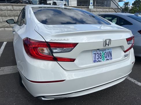 Used 2020 Honda Accord Touring image 5