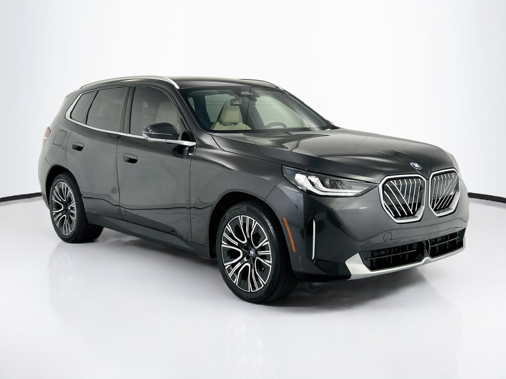 Used 2025 BMW X3 xDrive30i w/ Premium Package AWD/4WD image 3
