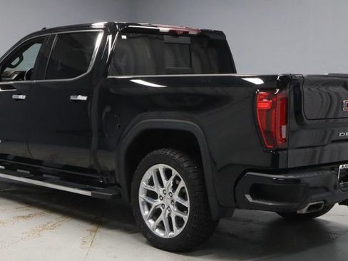 Used 2022 GMC Sierra 1500 Denali w/ Technology Package AWD/4WD image 9
