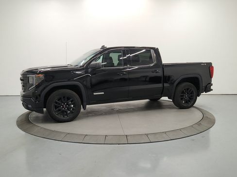 Used 2024 GMC Sierra 1500 Elevation AWD/4WD image 5