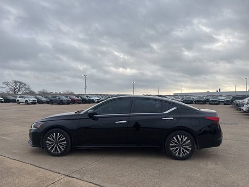 Certified 2023 Nissan Altima 2.5 SV w/ SV Premium Package image 14