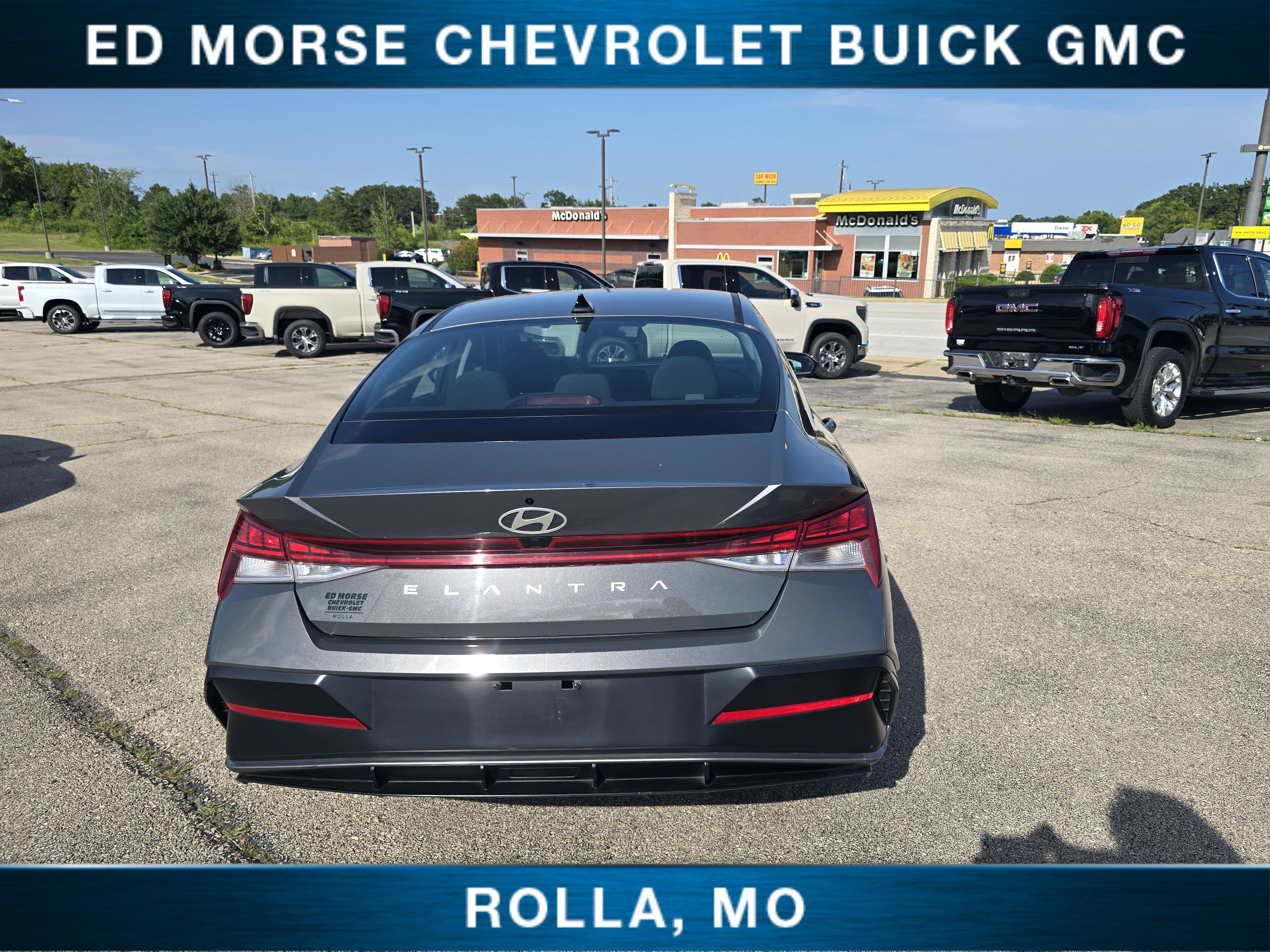 Used 2025 Hyundai Elantra SEL FWD image 4