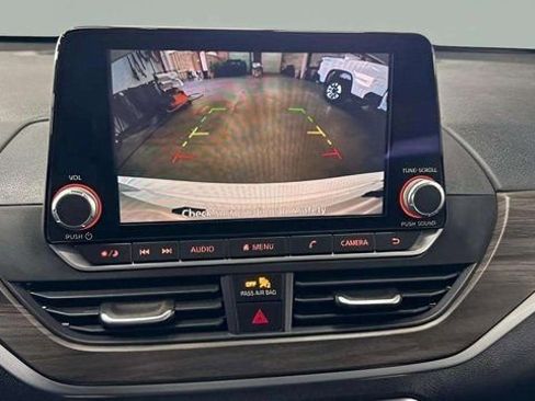 Used 2025 Nissan Altima 2.5 SV image 34