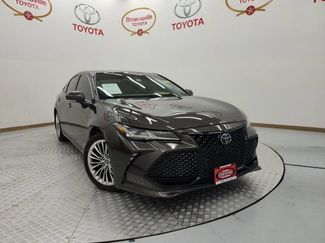 Used 2019 Toyota Avalon Limited FWD video 1