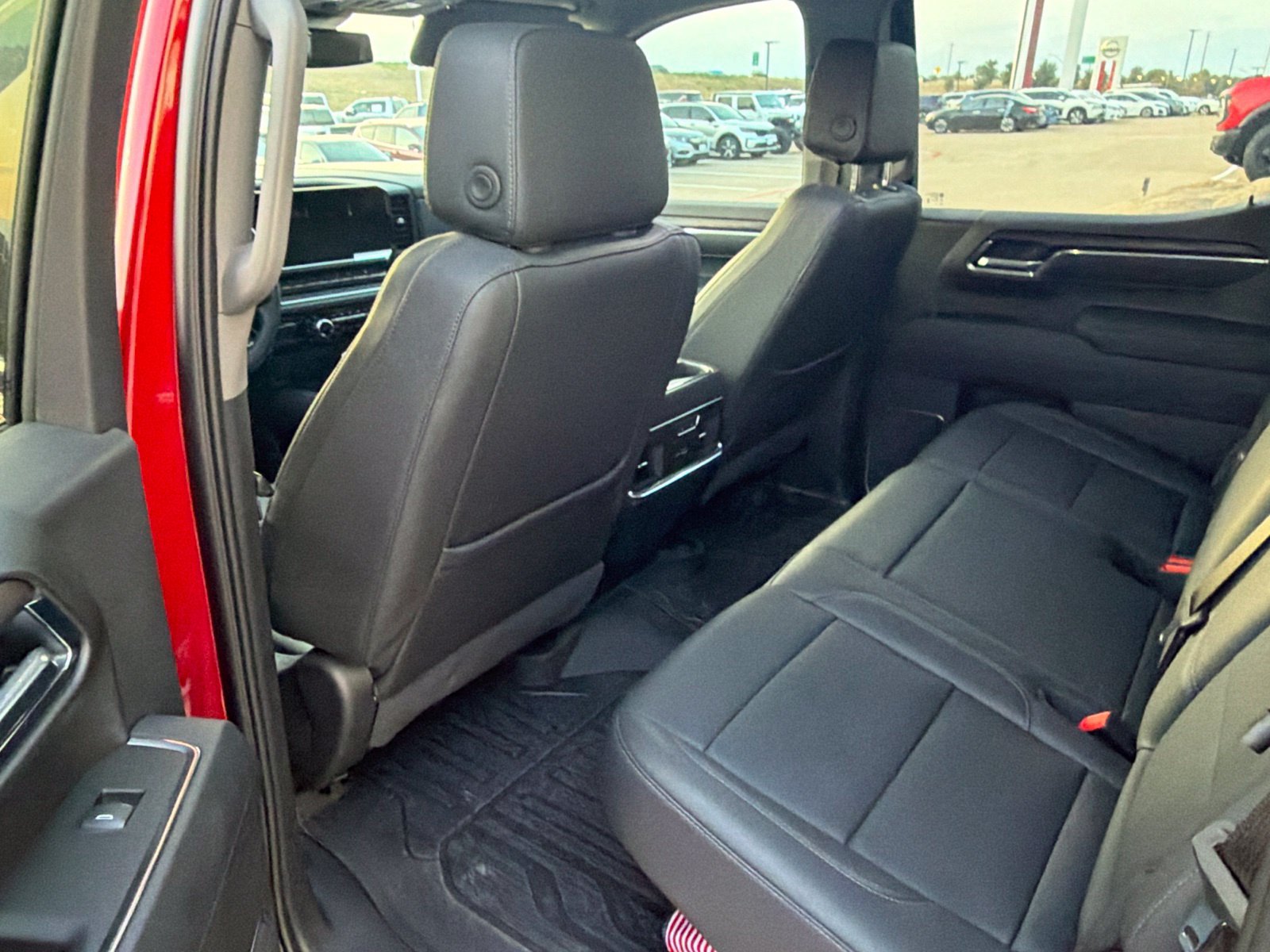 Used 2025 GMC Sierra 1500 SLT AWD/4WD image 7