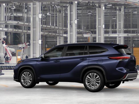 New 2026 Toyota Highlander Platinum image 7
