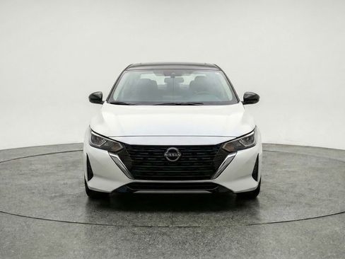Used 2025 Nissan Sentra SV FWD image 1