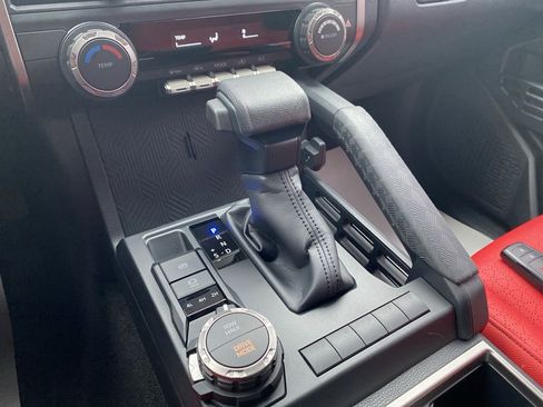 Used 2025 Toyota 4Runner SR5 image 34