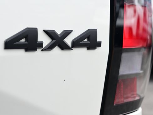 New 2026 Nissan Frontier SV w/ Tow Package image 11