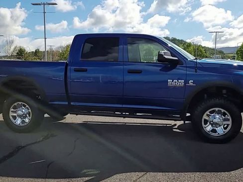 Used 2017 RAM 2500 Tradesman w/ Chrome Appearance Group image 9