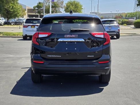Used 2024 GMC Terrain SLE AWD/4WD image 5