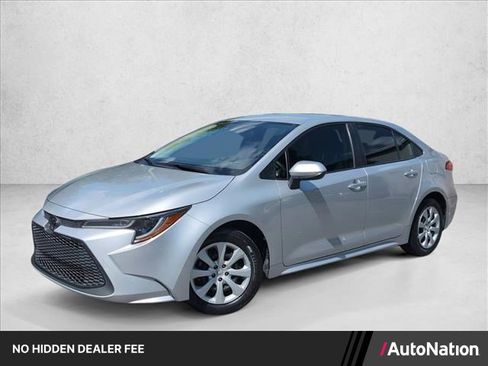 Used 2022 Toyota Corolla LE FWD image 1