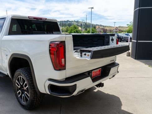 Used 2025 GMC Sierra 1500 AT4 w/ AT4 Premium Package AWD/4WD image 36