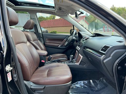 Used 2018 Subaru Forester 2.5i Touring w/ Popular Package #3B AWD/4WD image 24