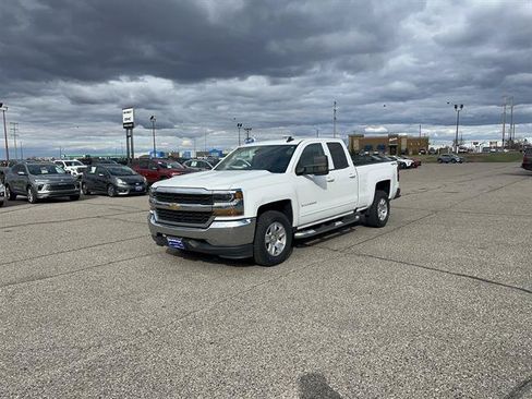 Used 2019 Chevrolet Silverado 1500 LT AWD/4WD image 6