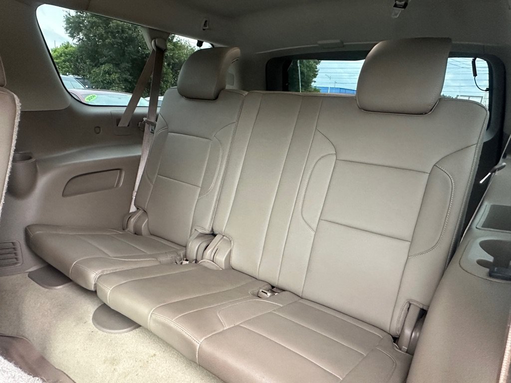 Used 2015 GMC Yukon XL SLT w/ Open Road Package RWD image 16