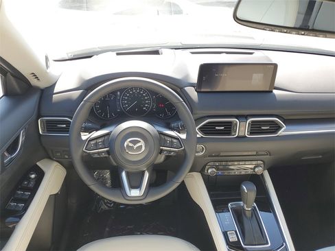 New 2025 MAZDA CX-5 AWD 2.5 S w/ Premium Plus Pkg image 18