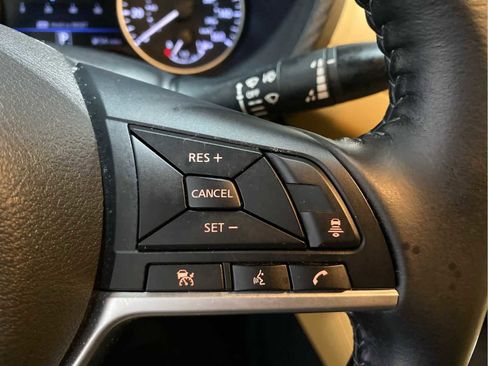 Used 2021 Nissan Sentra SV w/ SV Premium Package image 15