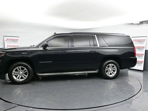 Used 2015 Chevrolet Suburban LT image 5