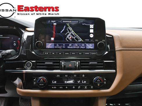 Used 2023 Nissan Pathfinder Platinum AWD/4WD image 12