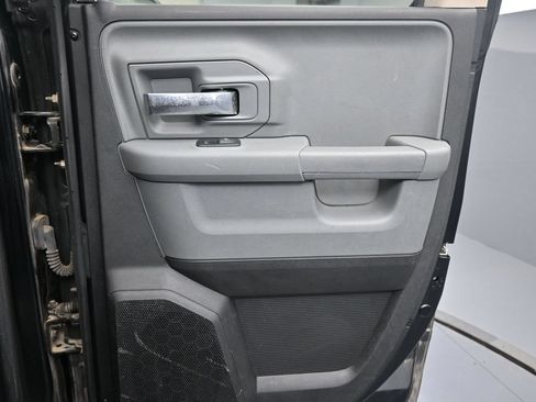 Used 2015 RAM 1500 Classic SLT RWD image 19