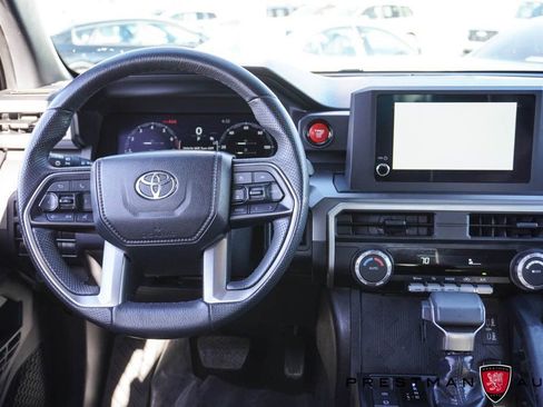 Used 2024 Toyota Tacoma TRD Off-Road image 2