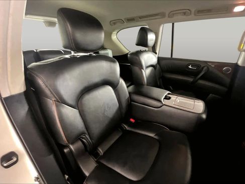 Used 2020 Nissan Armada Platinum w/ Captain's Chairs Package RWD image 19
