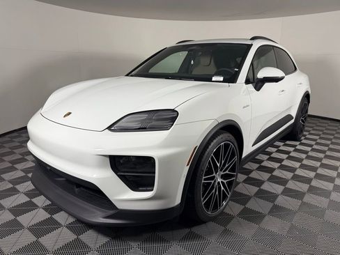 New 2025 Porsche Macan 4S Electric image 1