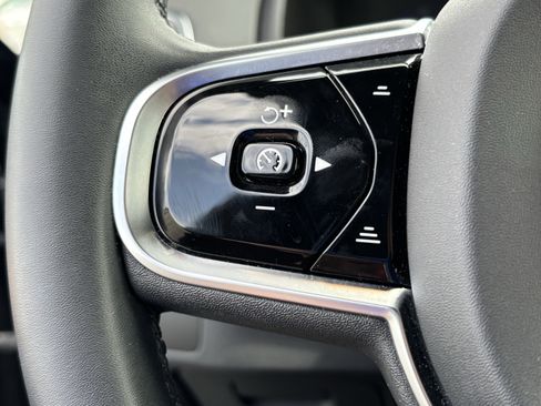 Used 2024 Volvo XC90 B6 Ultimate w/ Protection Package Premier image 20