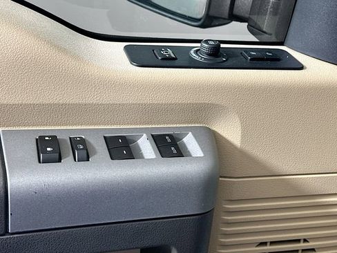 Used 2016 Ford F350 Lariat image 18