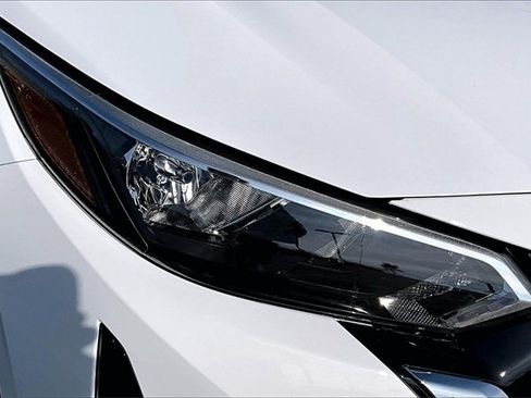 Certified 2025 Nissan Sentra S image 29