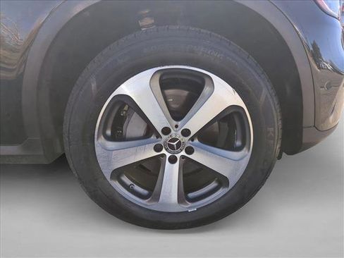 Used 2022 Mercedes-Benz GLC 300 4MATIC image 24