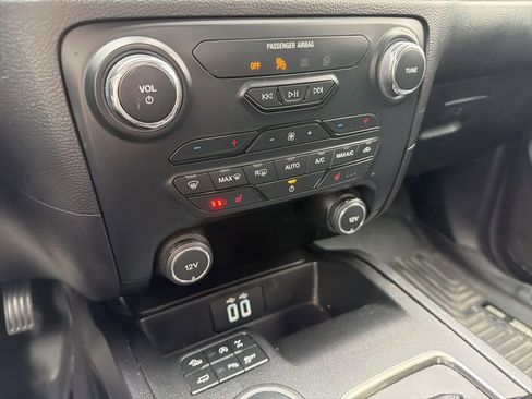 Used 2019 Ford Ranger Lariat w/ Equipment Group 501A Mid image 17