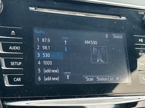 Used 2017 Toyota Prius V Two w/ Carpet Mat Package image 23