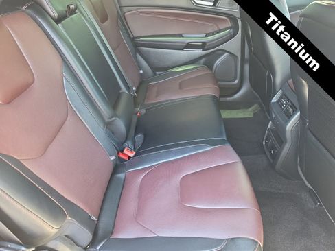 Used 2020 Ford Edge Titanium w/ Equipment Group 301A AWD/4WD image 17