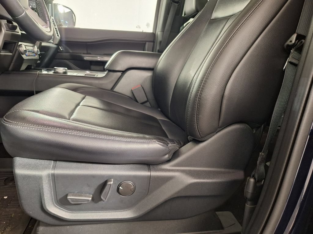 Used 2021 Ford Expedition XLT RWD image 32