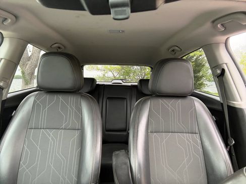 Used 2017 Chevrolet Trax LT w/ LT Convenience Package AWD/4WD image 17