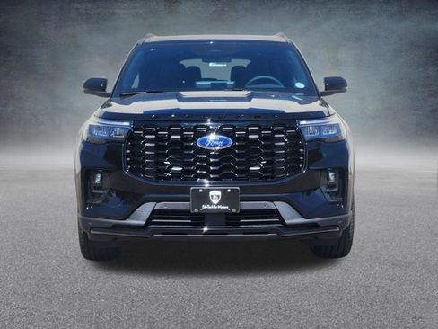 New 2026 Ford Explorer ST-Line w/ ST-Line Street Pack AWD/4WD image 2