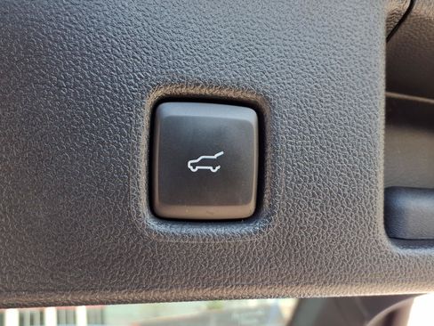 Used 2022 Ford Escape SE w/ SE Sport Appearance Package FWD image 25