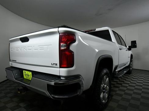 Used 2021 Chevrolet Silverado 3500 LTZ AWD/4WD image 11