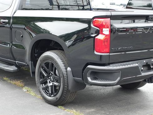 Used 2024 Chevrolet Silverado 1500 Custom AWD/4WD image 9