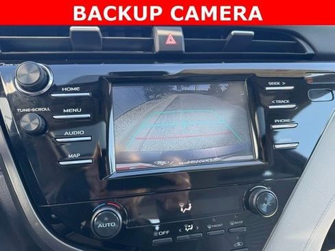 Certified 2019 Toyota Camry SE FWD image 4