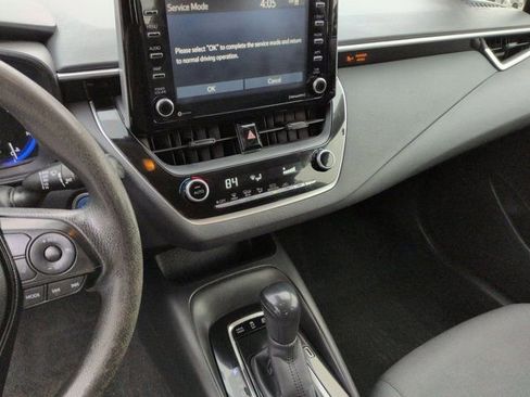 Used 2021 Toyota Corolla LE image 21