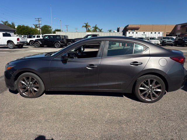 Used 2018 MAZDA MAZDA3 Touring FWD image 8